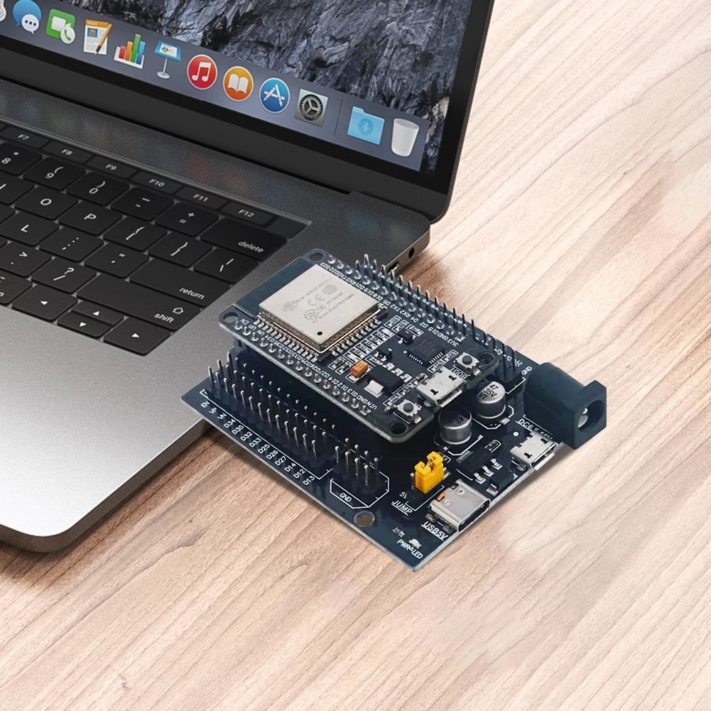 ESP32 udvidelseskort kombineret med esp32 Udviklingsboard