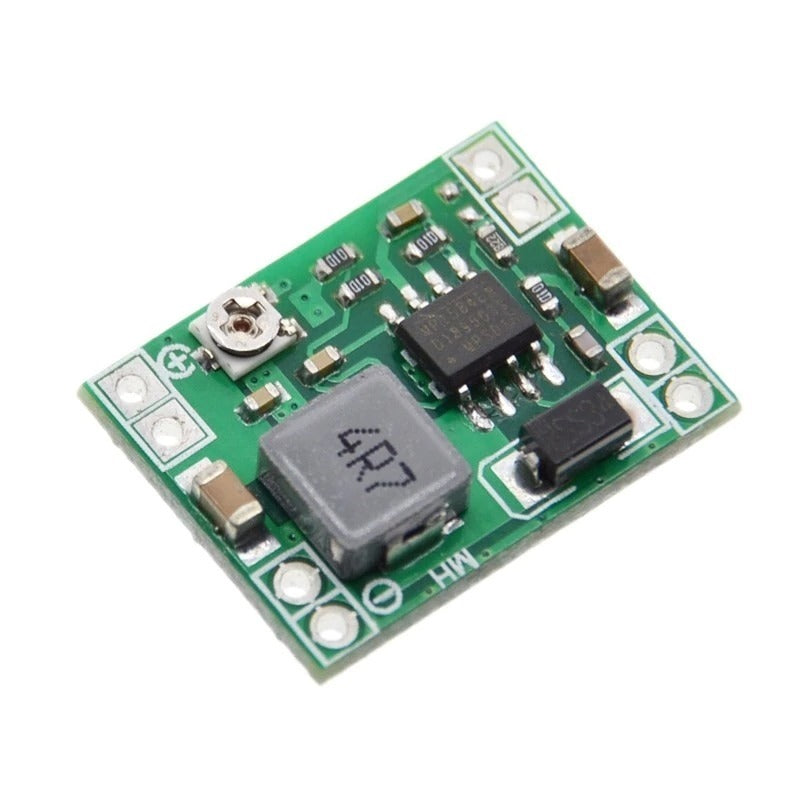 en XM1584 DC-DC step down konverter med hvid bagground, der vender mod højre