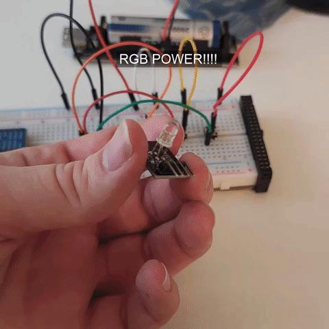 en eksempel af brug af KY-016 RGB LED 