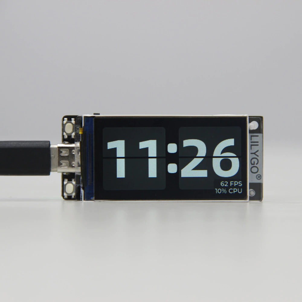 forsiden af LilyGO TTGO T-Display S3 ESP32-S3 med pin headers loddet på