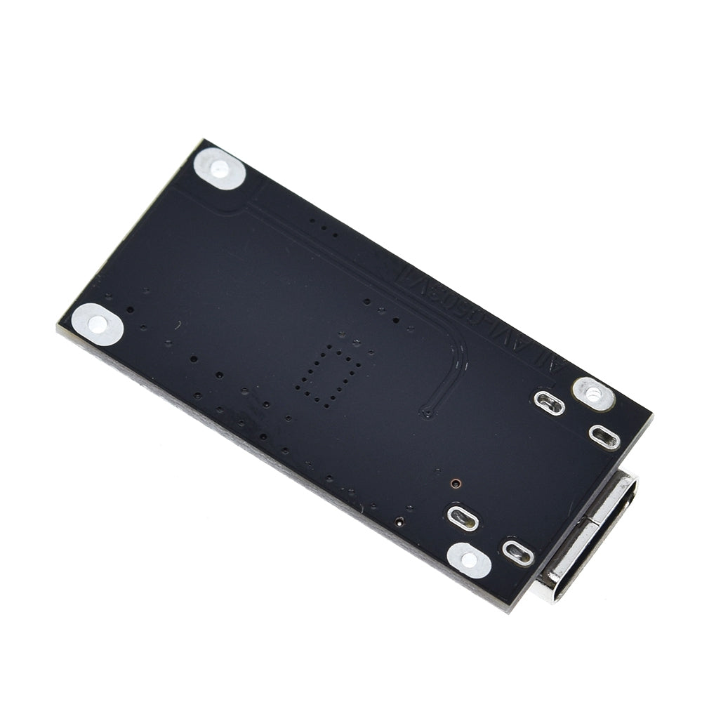 Forsiden af en IP2312 Lynhurtig Lithium Batteri lader 3A med USB C