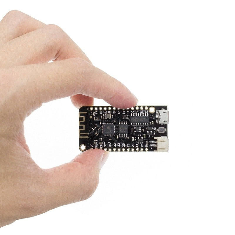 ESP32 WEMOS LOLIN32 Lite V1 med batteristik og lader i hånd